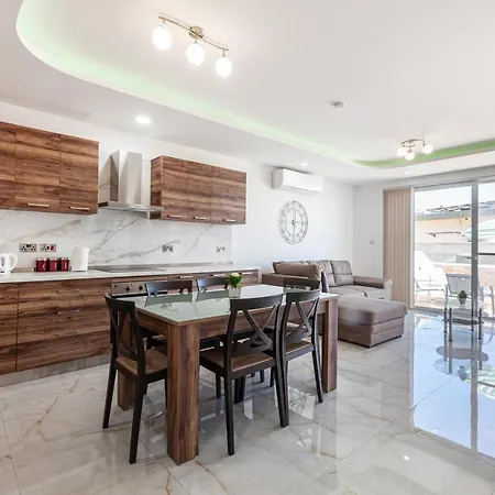 Amazing Penthouse With Breathtaking Views By 360 Estates Mellieħa
